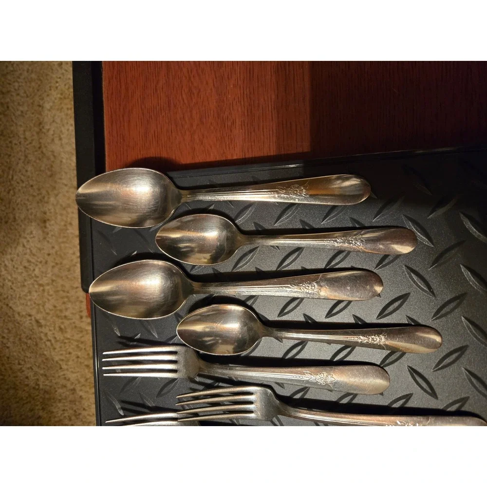 Vintage Floral Rose Stainless Steel Flatware Set 12pc Mixed‎ Lot